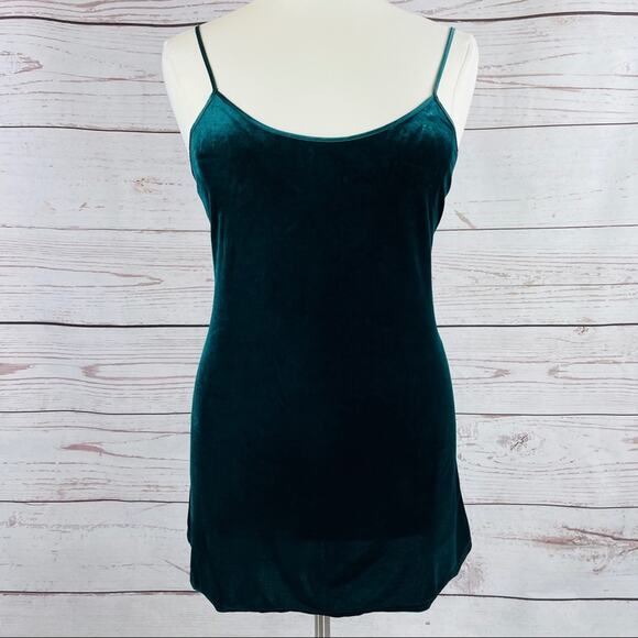 Secret Treasures velour dark green negligee - Picture 1 of 11